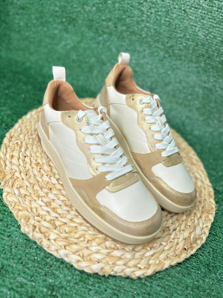 The Nayari Sneaker